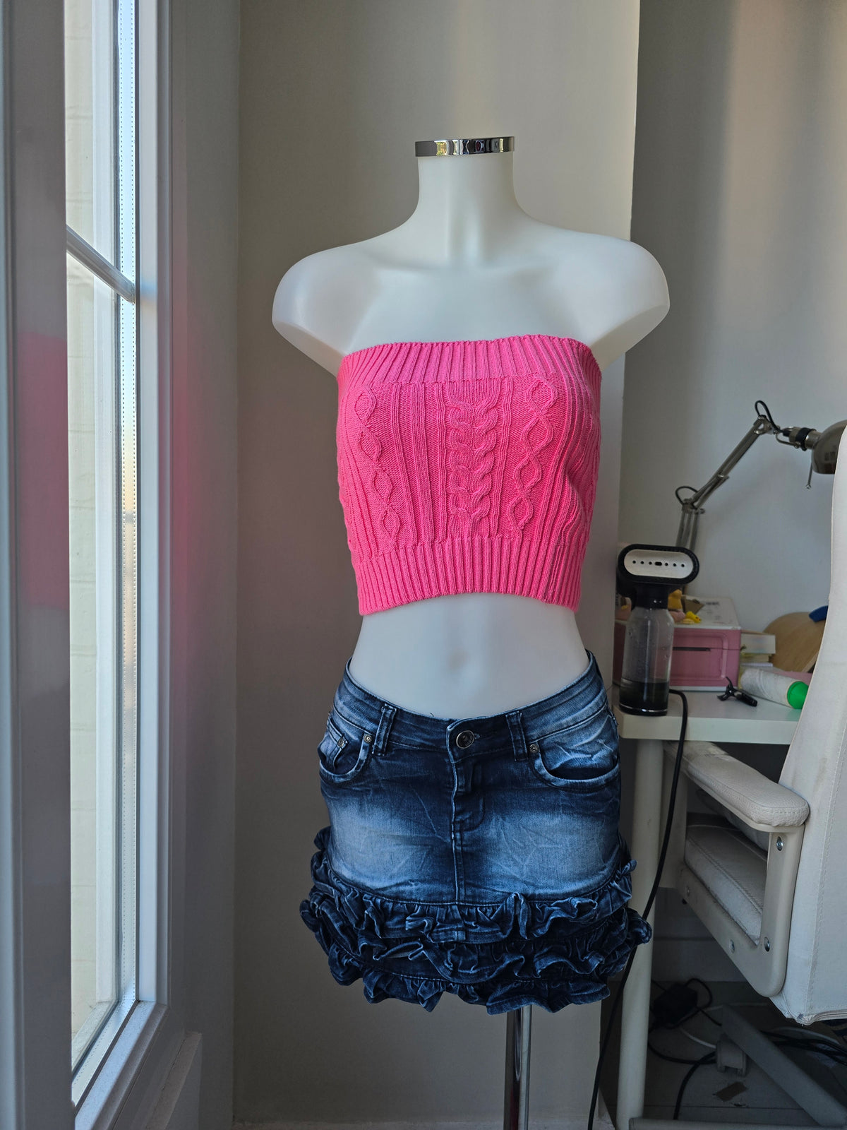 2000s vintage swag ribbed strapless pink top