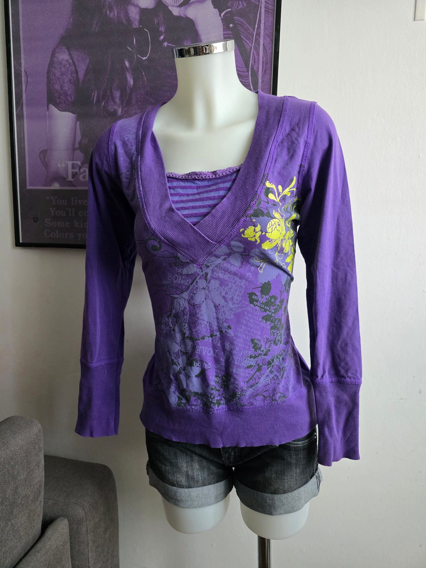 2000s vintage whimsy grunge purple top