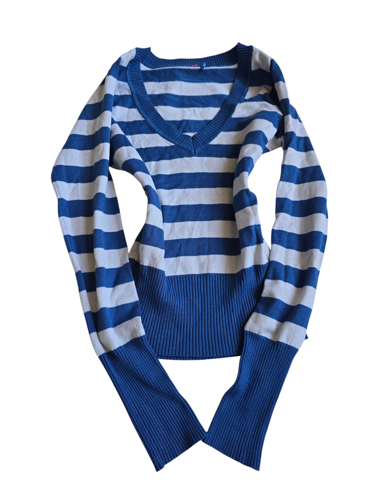 2000s vintage striped v-neck knit blue sweater