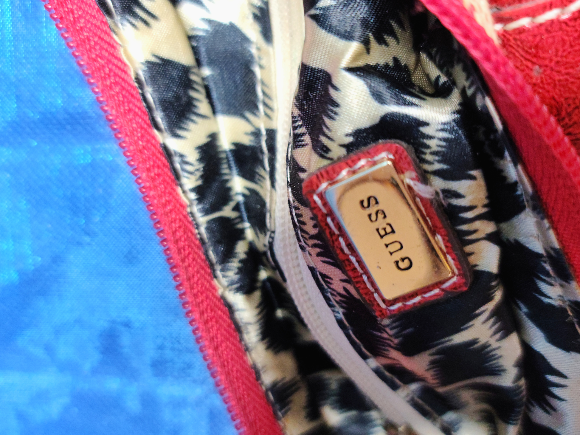 Sac baguette y2k Guess rouge - zimfriperie