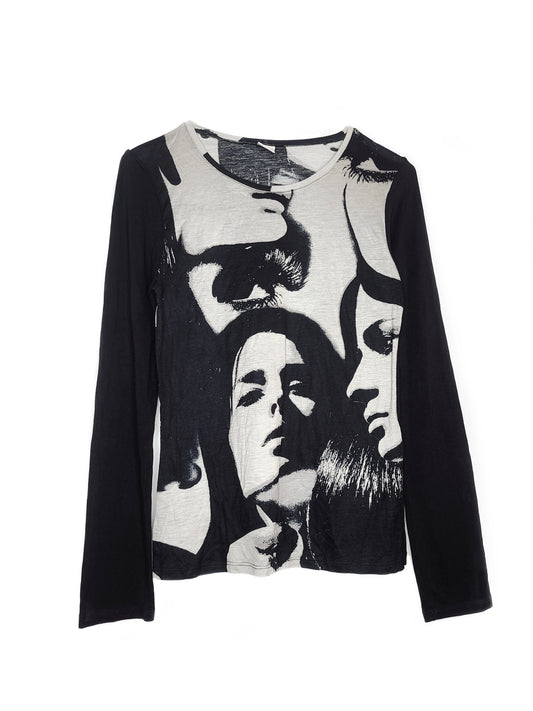 Graphic printed top 2000s imprime visage subversif archive futuristic