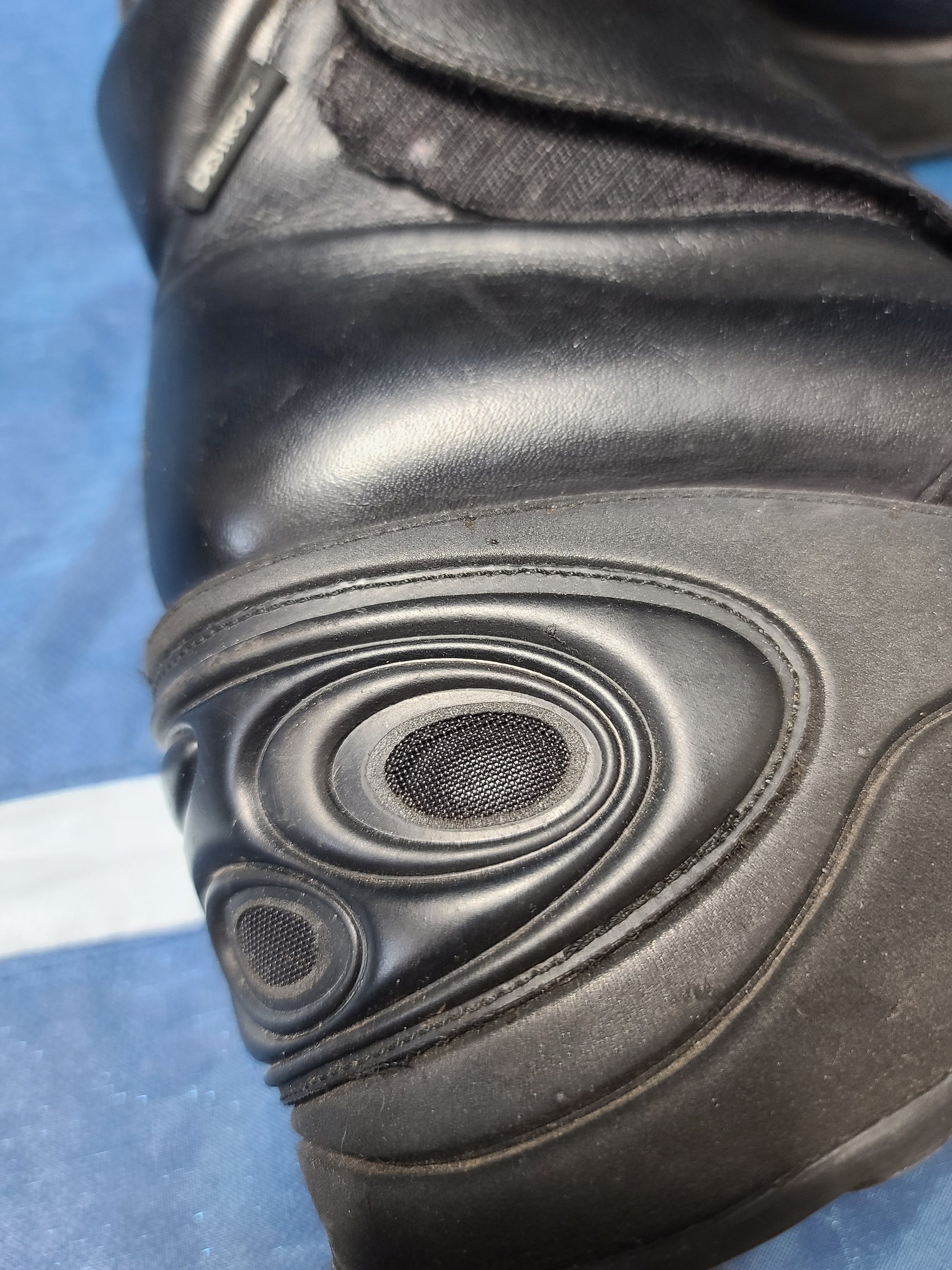 Boots destroy futuristic plateformes - zimfriperie