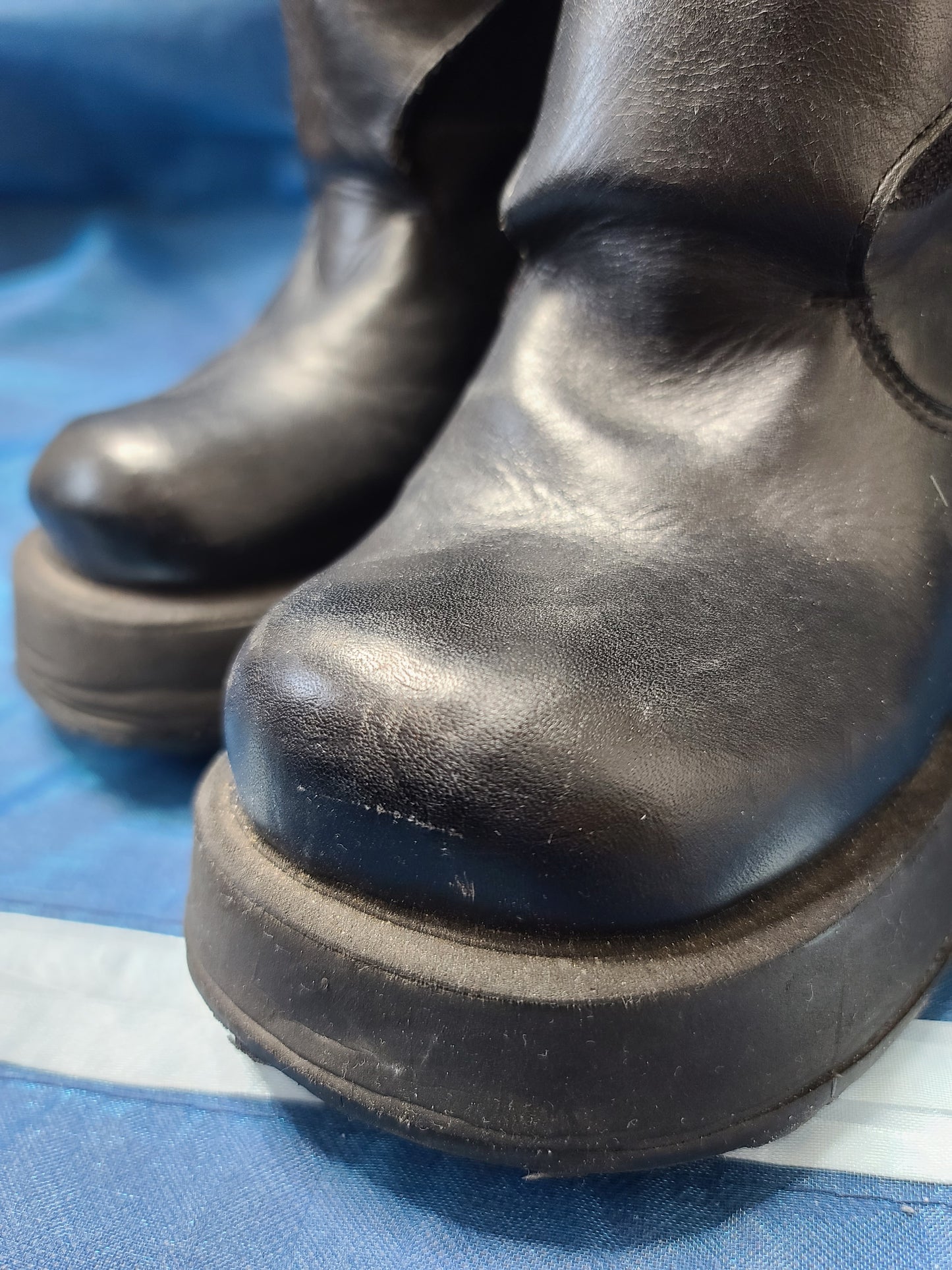 Boots destroy futuristic plateformes - zimfriperie