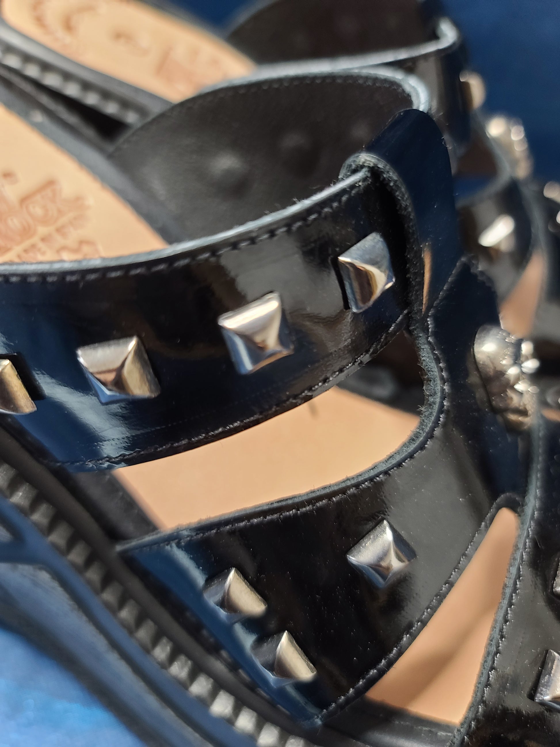 Sandales New Rock gothic - zimfriperie