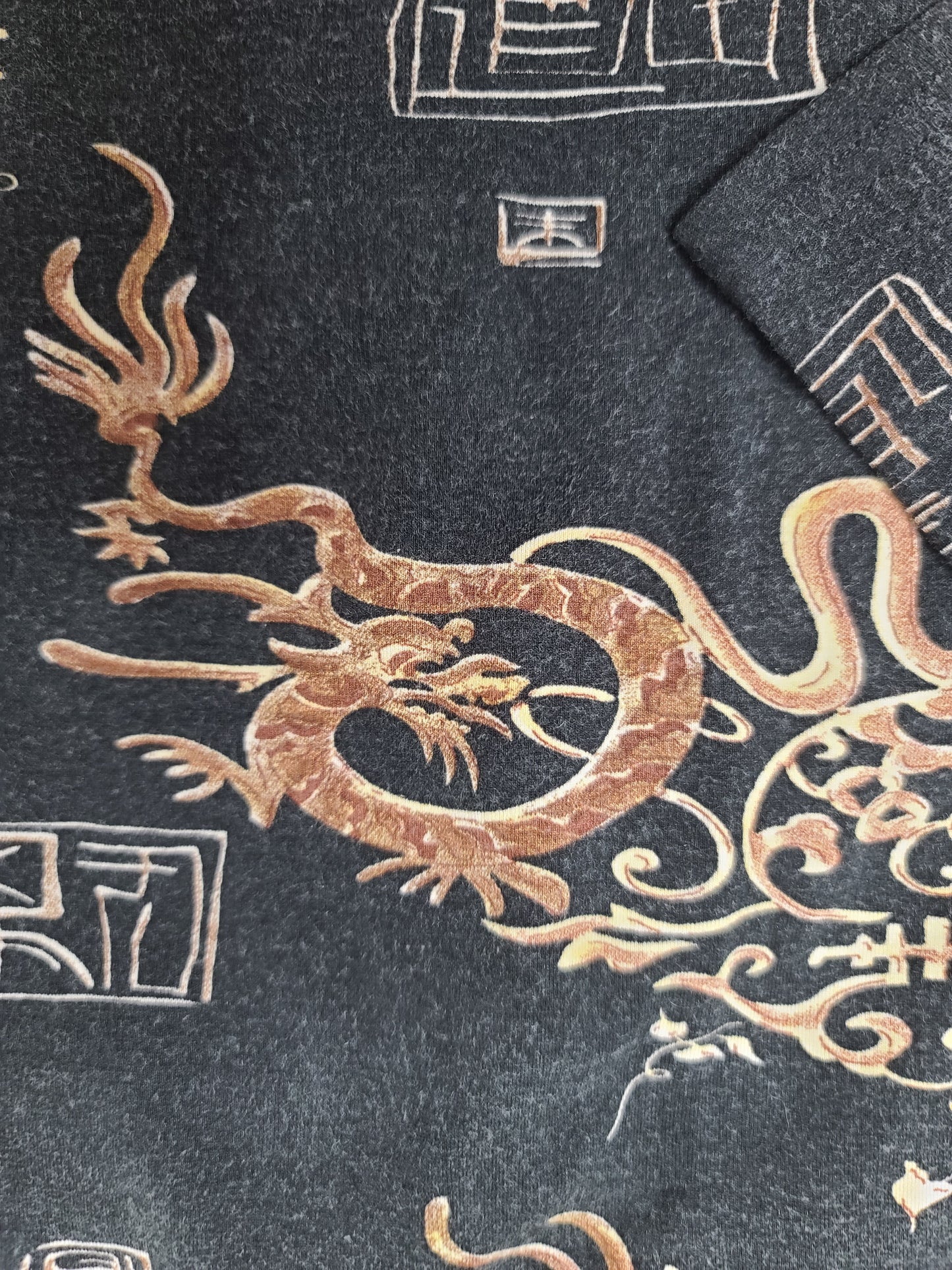 Dragon top 90s grunge