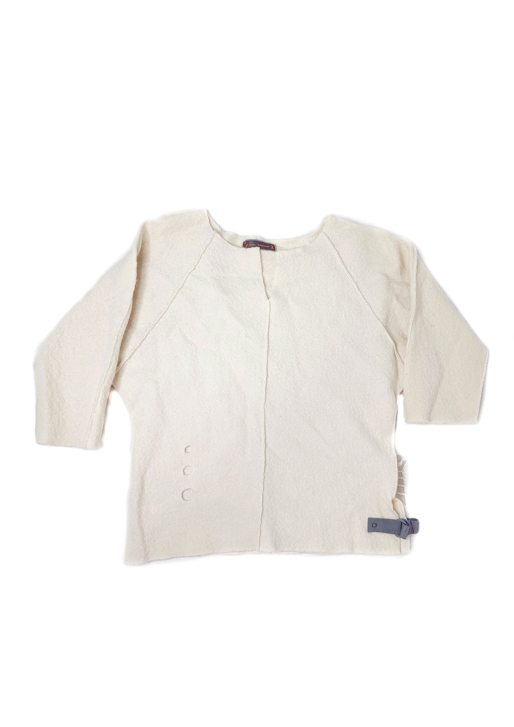 Cop copine pull vintage harajuku subversive basics minimalist neutral 2000s avant garde punk