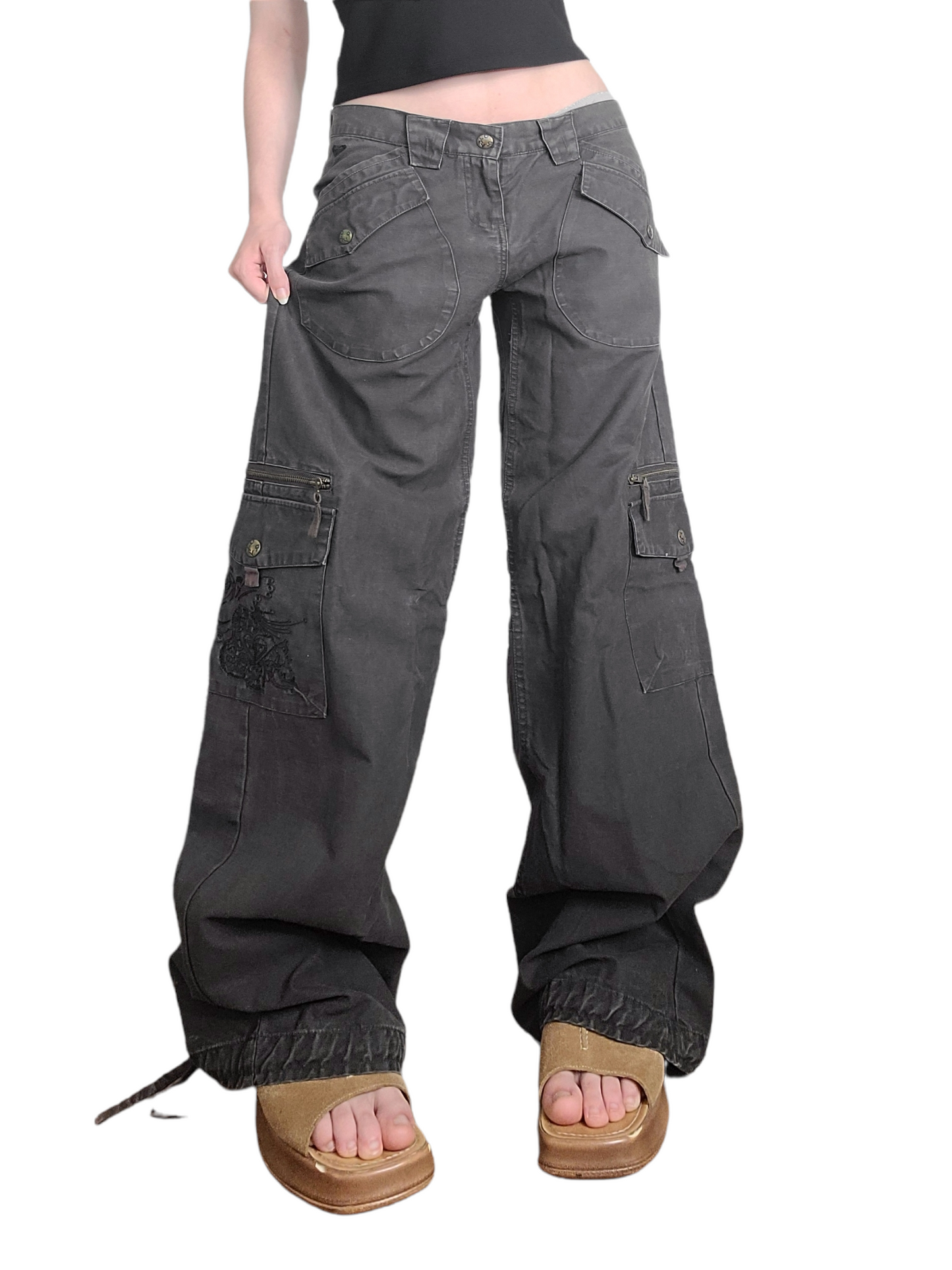 Baggy cargo 90s skater grunge noir