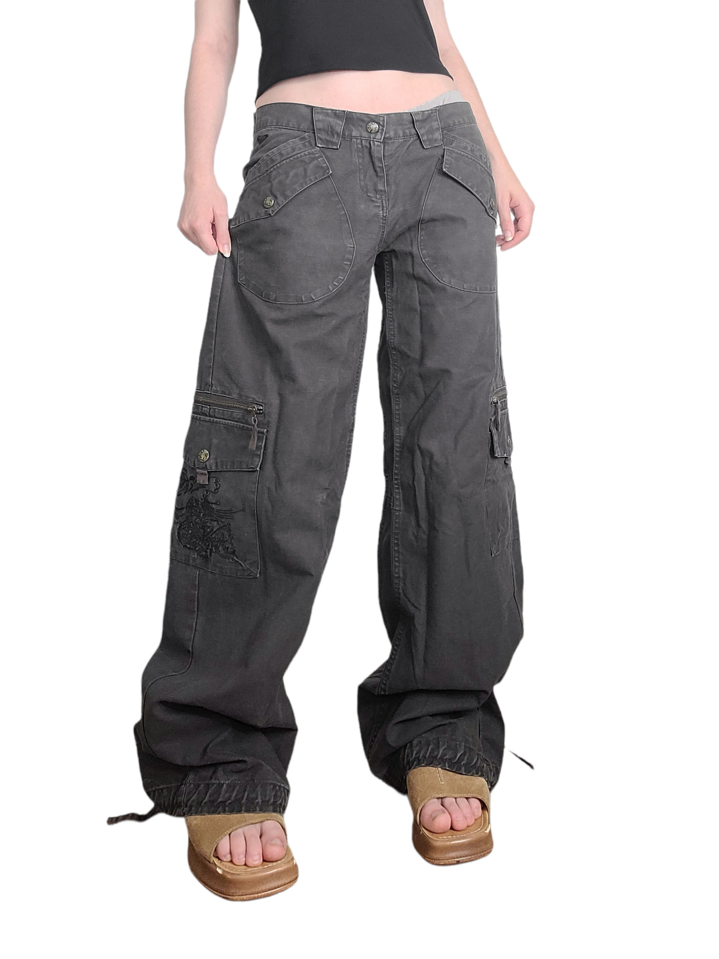 Baggy cargo 90s skater grunge noir