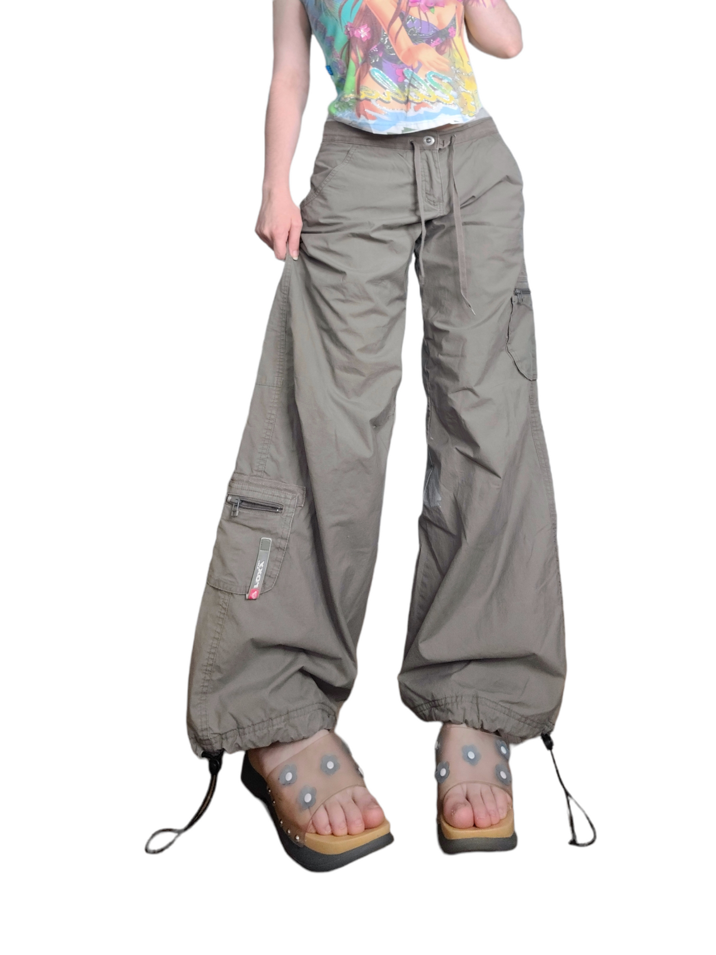 Cargo vintage 90s sportwear techwear gorpcore parachute pants oversize skater roxy quiksilver