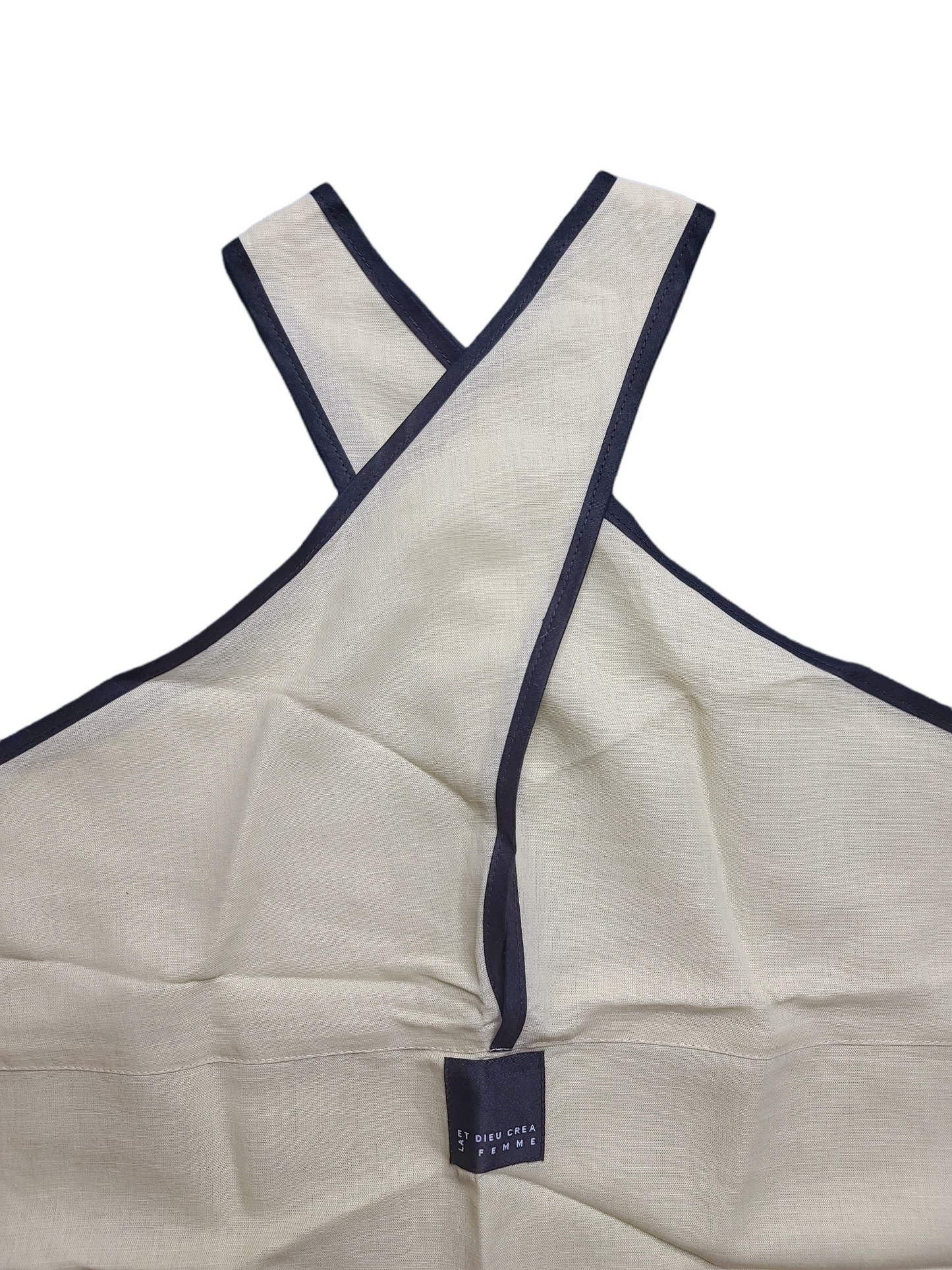 Top neutral style subversive basics