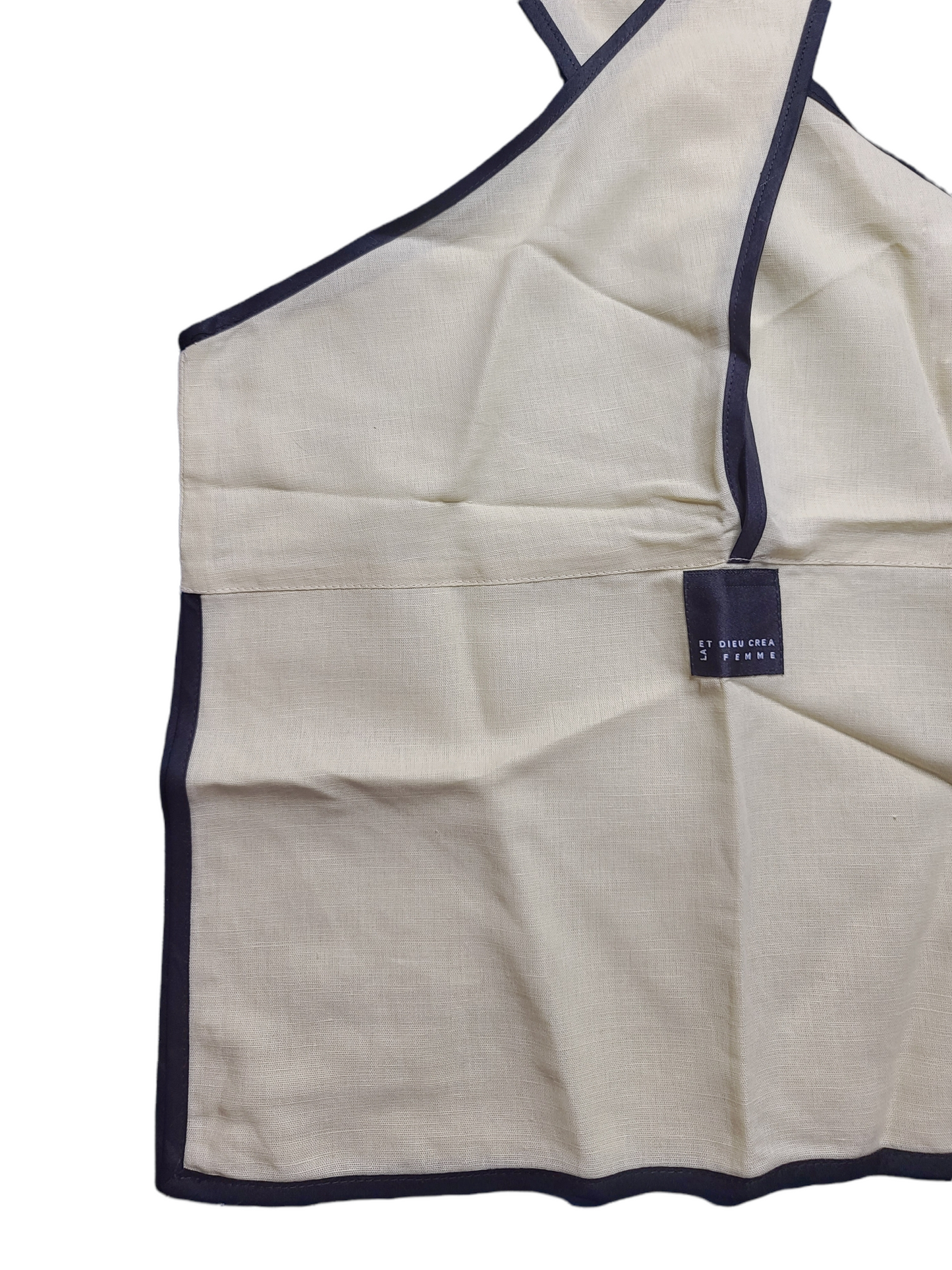 Top neutral style subversive basics