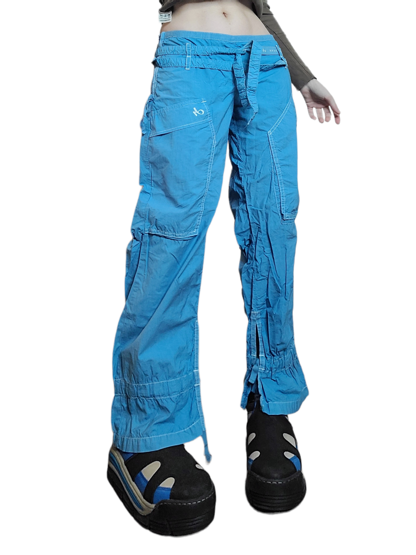 Cargo parachute gorpcore