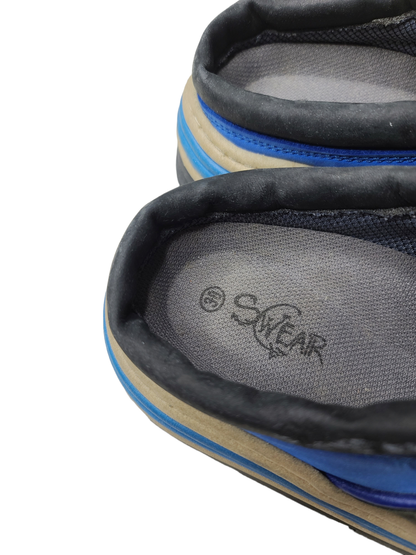 Cyber ​​90s platforms shoes