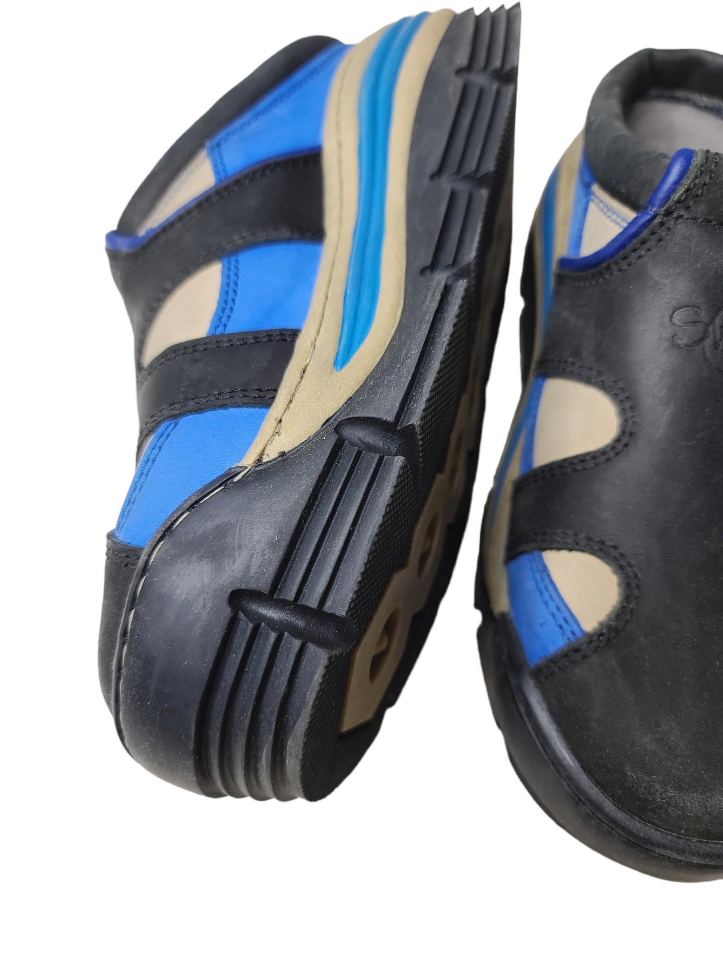 Cyber ​​90s platforms shoes