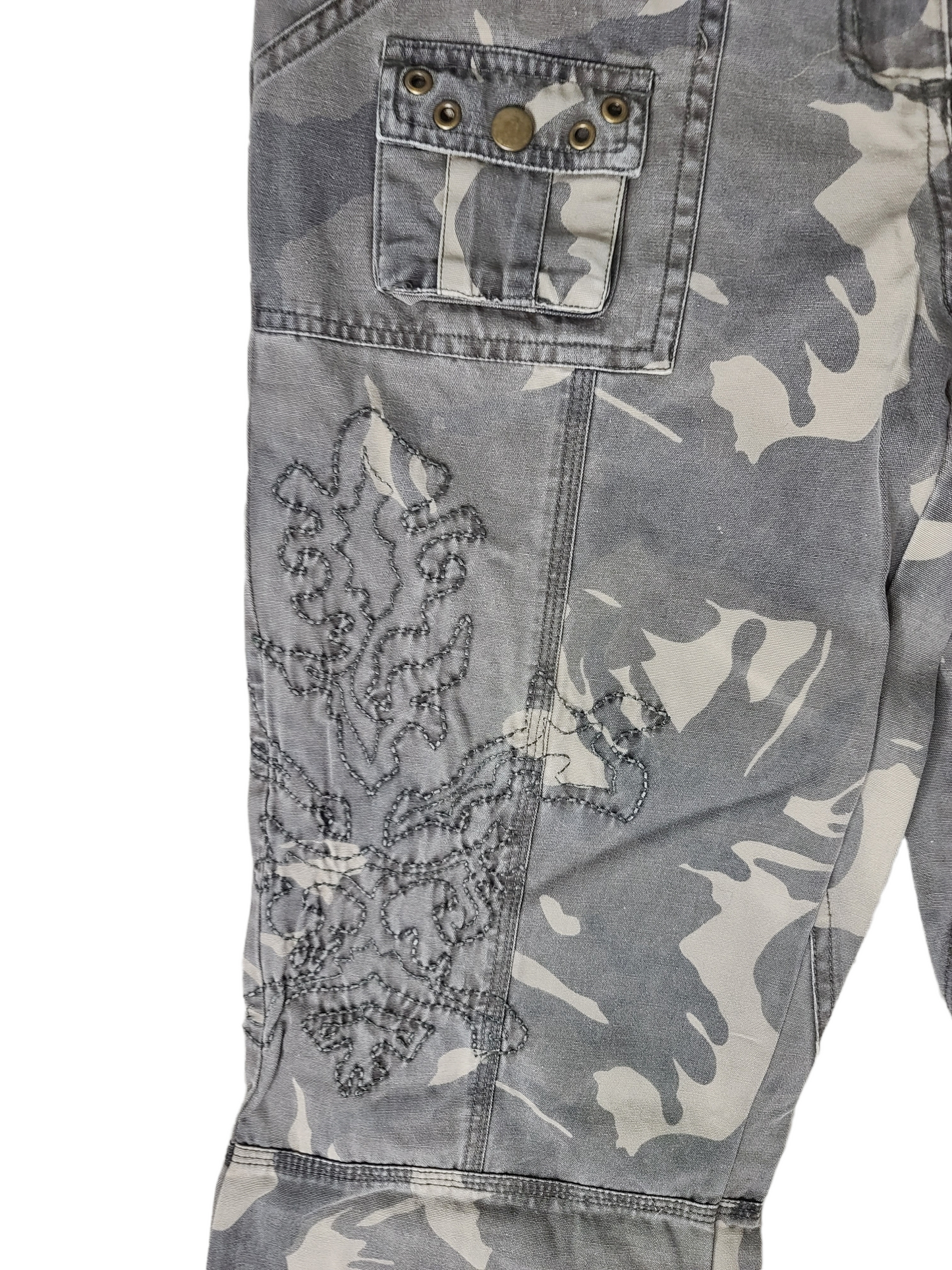 Military cybergrunge cargo
