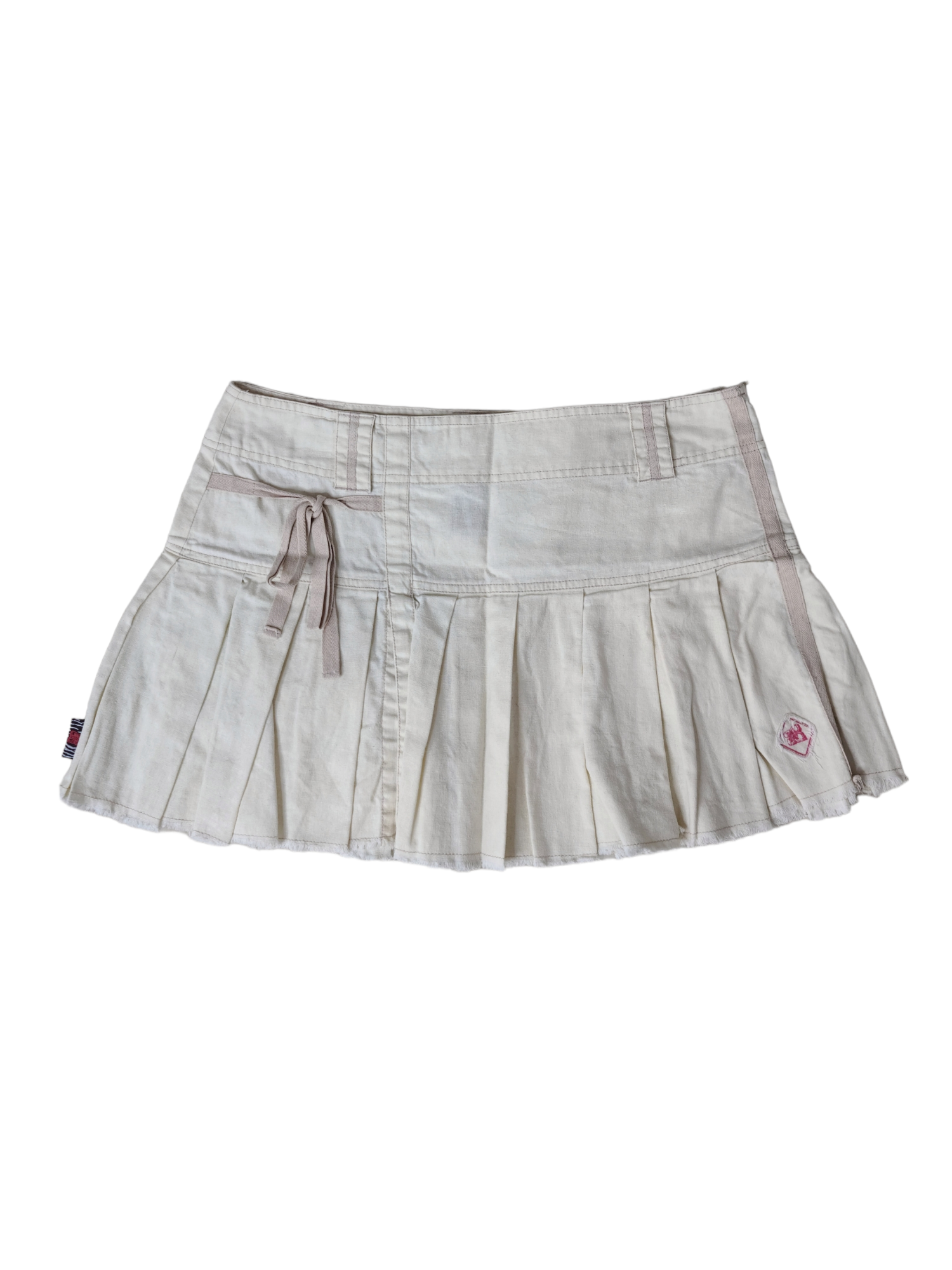 Mini skirt archive fashion plissee gorpcore sportwear 90s y2k neutralbstyle vintage dystopian subversive basics