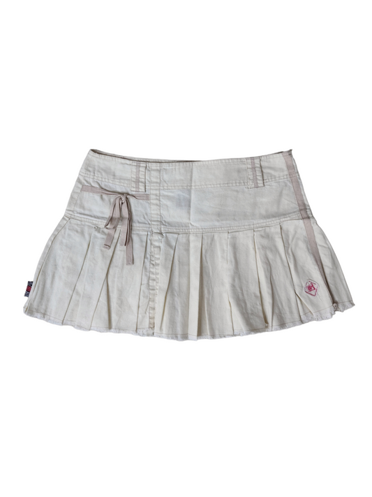 Mini skirt archive fashion plissee gorpcore sportwear 90s y2k neutralbstyle vintage dystopian subversive basics