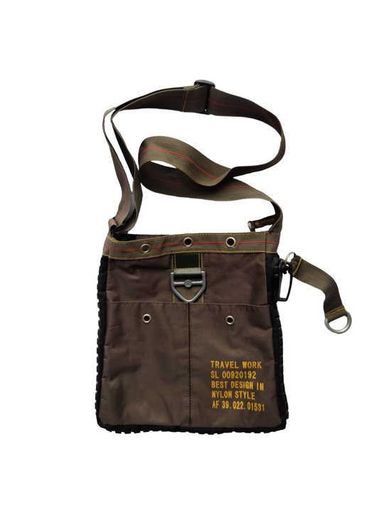 Sac archive gorpcore utility post apo techwear grunge cybergrunge kaki sangles