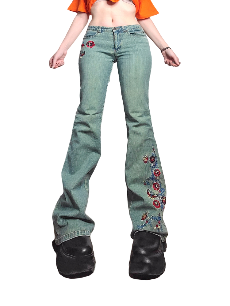 Jean pattes delephant flared y2k 2000s indie aesthetic bratz broderies fleurs papillon bohem 