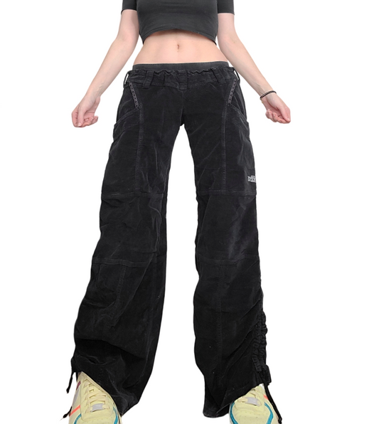 Cargo y2k 2000s velours noir vintage froncé hiphop skater 90s streetwear techwear oversize baggy taille basse