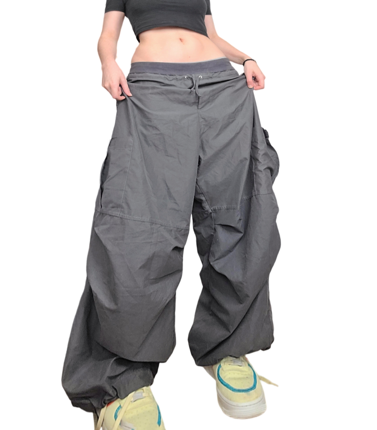 Baggy 90s skater parachute sportwear oversize archive subversive hiphop