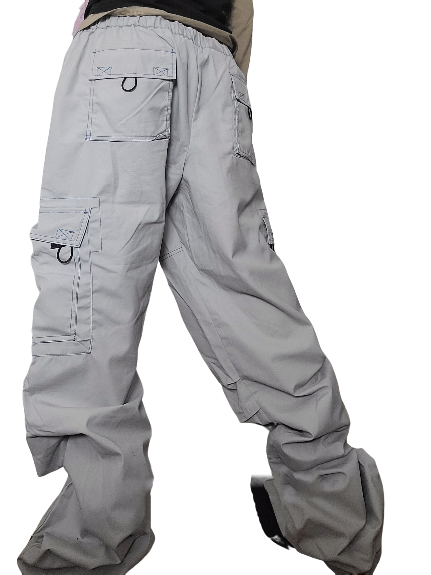 Baggy parachute gorpcore